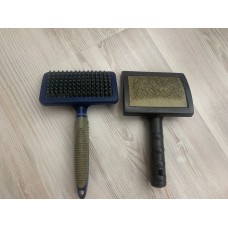 Пуходерка и щетка резиновая Б.у комплект 